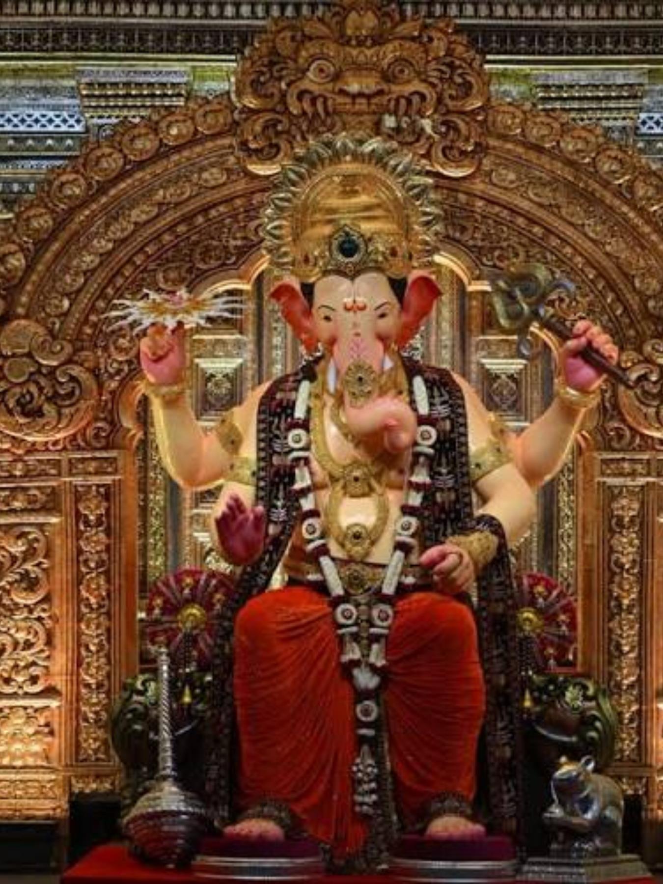 महाराष्ट्र में गणेशोत्सव की धूम, विभिन्न प्रसिद्ध गणपति के अलौकिक दर्शन
